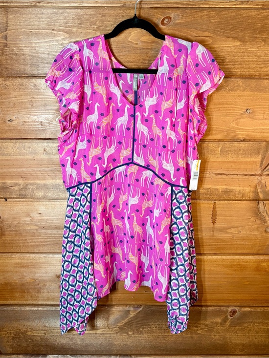 new directions Tops - new directions Pink Giraffe Patterned Cap Sleeve Tank Top Size Small 💕🌴